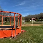 Les Refuges Du Lot Kouki's * Mauroux (Lot)